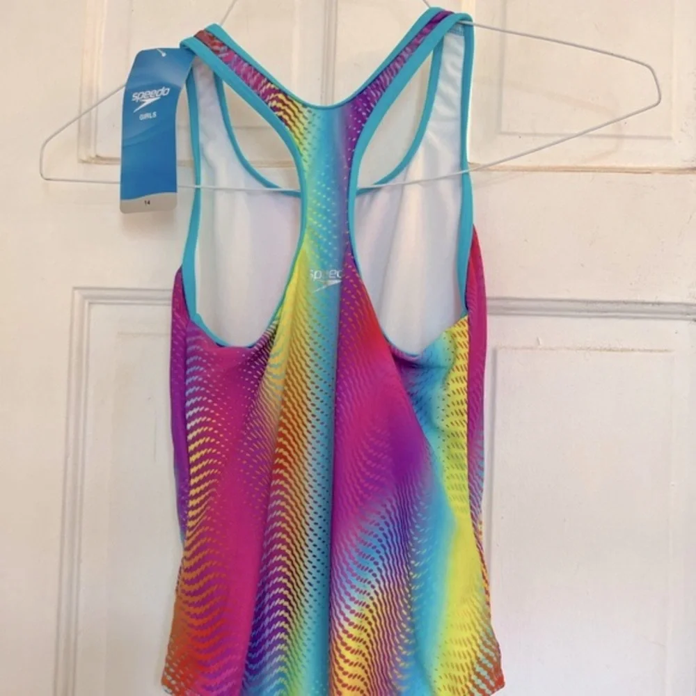 NWT girls Speedo swimsuit in size 14